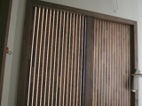 Drzwi drewniane z Orzecha Amerykańskiego. Realizacja w Zielonej Górze. Zdjęcie nr: 11