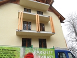 Barierki drewniane. Realizacja w apartamentowcu pod Szrenicą. Zdjęcie nr: 84