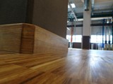 Podłogi drewniane w nowej hali firmy Hearing. Realizacja w Piotrkowie Trybunalskim. Zdjęcie nr: 21