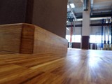Podłogi drewniane w nowej hali firmy Hearing. Realizacja w Piotrkowie Trybunalskim. Zdjęcie nr: 5