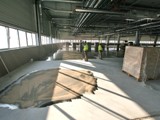 Podłogi drewniane w nowej hali firmy Hearing. Realizacja w Piotrkowie Trybunalskim. Zdjęcie nr: 137