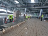 Podłogi drewniane w nowej hali firmy Hearing. Realizacja w Piotrkowie Trybunalskim. Zdjęcie nr: 112