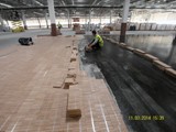 Podłogi drewniane w nowej hali firmy Hearing. Realizacja w Piotrkowie Trybunalskim. Zdjęcie nr: 70