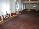 Podłogi drewniane w restauracji. Realizacja w Żarach. Zdjęcie nr: 5