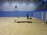 Podłogi drewniane w sali gimnastycznej Novita. Realizacja w Zielonej Górze. Zdjęcie nr: 3