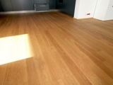 Realizacja podłogi drewnianej w salonie akcesorii kuchennych PEKA w Swarzędzu. Zdjęcie nr: 5
