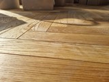 Realizacja podłogi drewnianej w mieszkaniu prywatnym w Zbąszynku. Zdjęcie nr: 8
