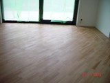 Realizacja podłogi drewnianej w mieszkaniu prywatnym w Zielonej Górze. Zdjęcie nr: 20
