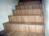 Schody drewniane. Realizacja w mieszkaniu prywatnym. Zdjęcie nr: 2